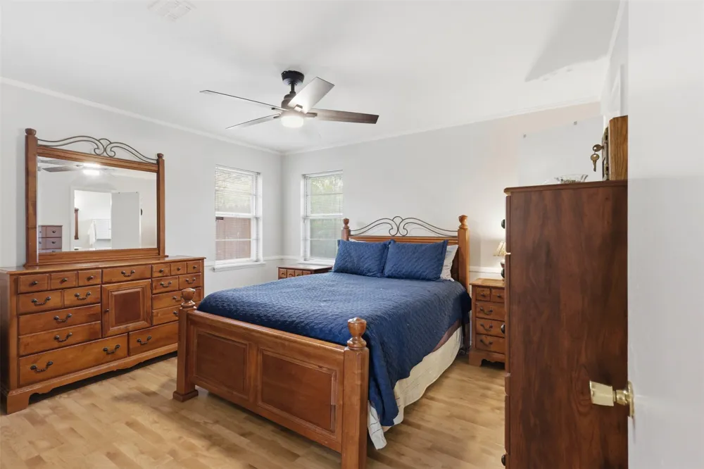 6104 Cliffside Drive Edgecliff Village, TX 76134