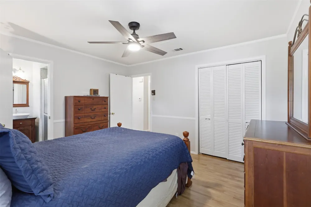 6104 Cliffside Drive Edgecliff Village, TX 76134