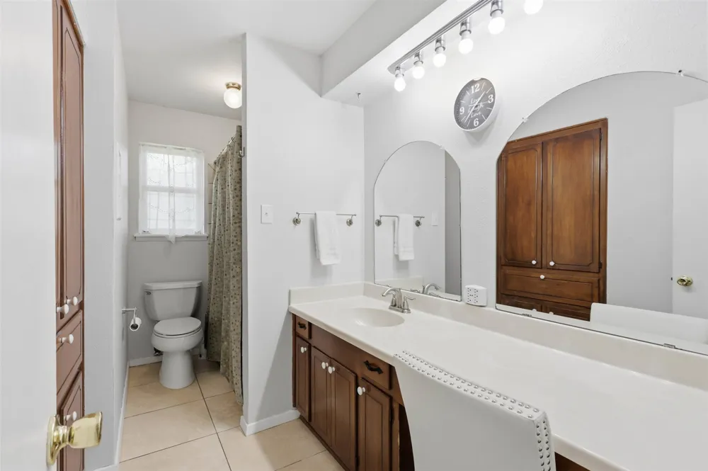 6104 Cliffside Drive Edgecliff Village, TX 76134