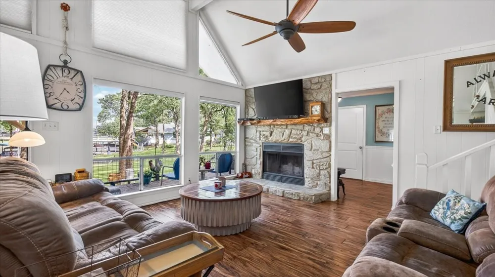 110 Punto Pescador Gun Barrel City, TX 75156