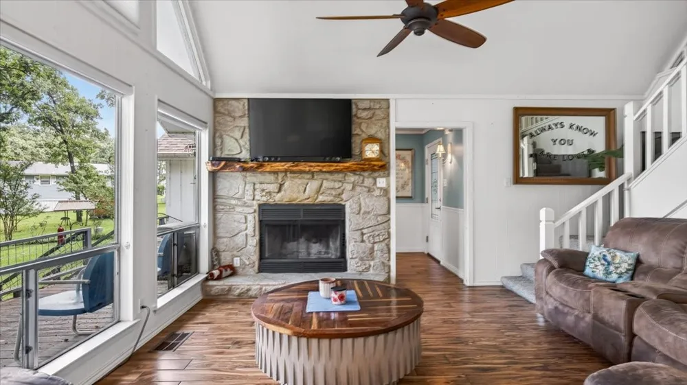 110 Punto Pescador Gun Barrel City, TX 75156