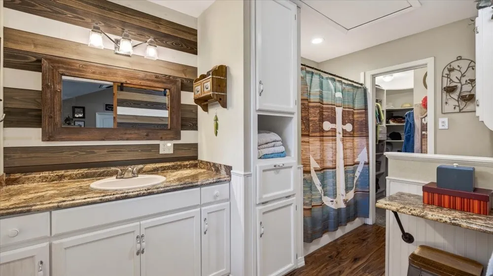 110 Punto Pescador Gun Barrel City, TX 75156