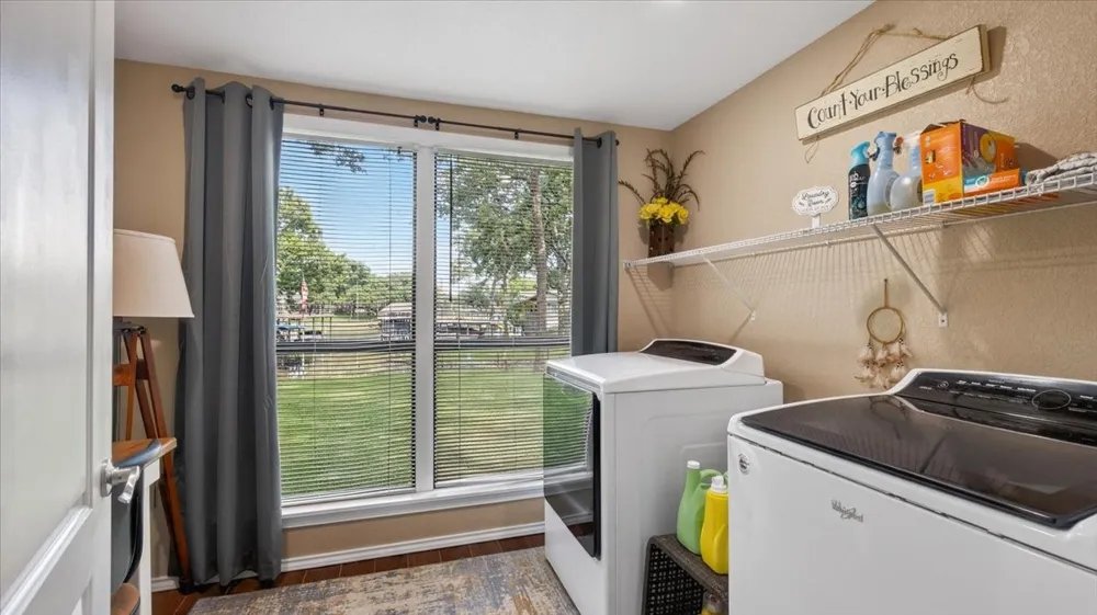 110 Punto Pescador Gun Barrel City, TX 75156