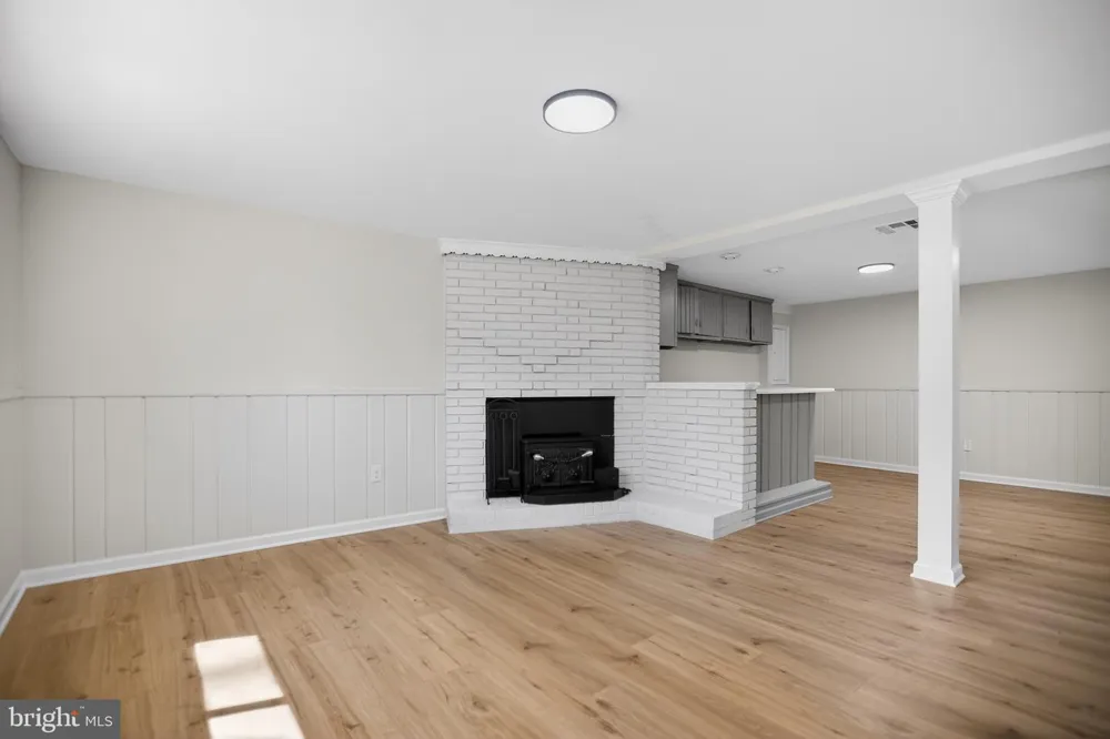 8600 WASHINGTON AVENUE Alexandria, VA 22309