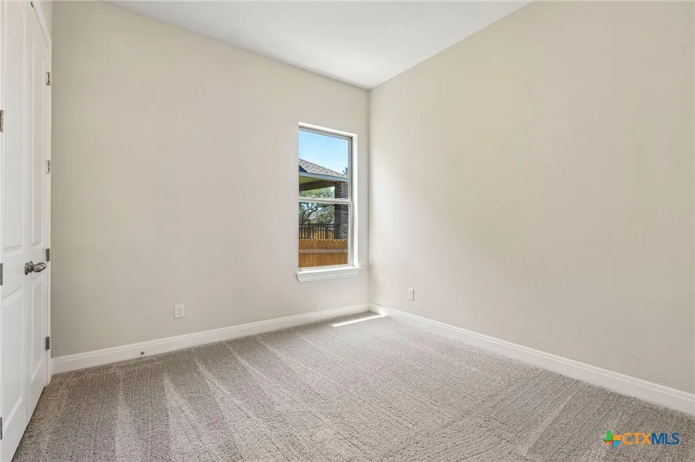 310 Prickly Poppy Loop Kyle, TX 78640
