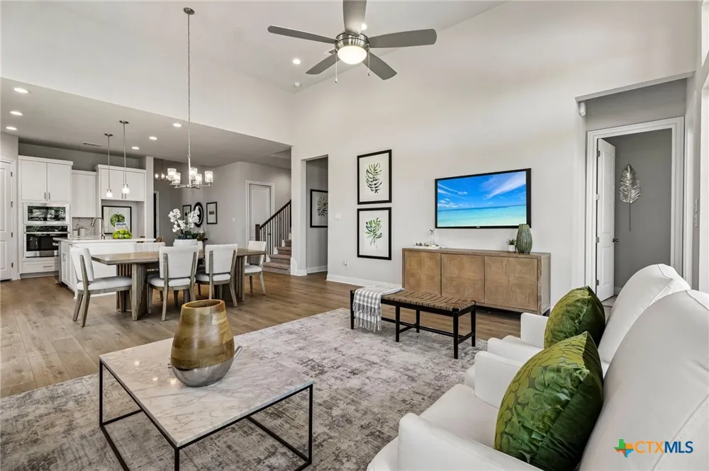 310 Prickly Poppy Loop Kyle, TX 78640