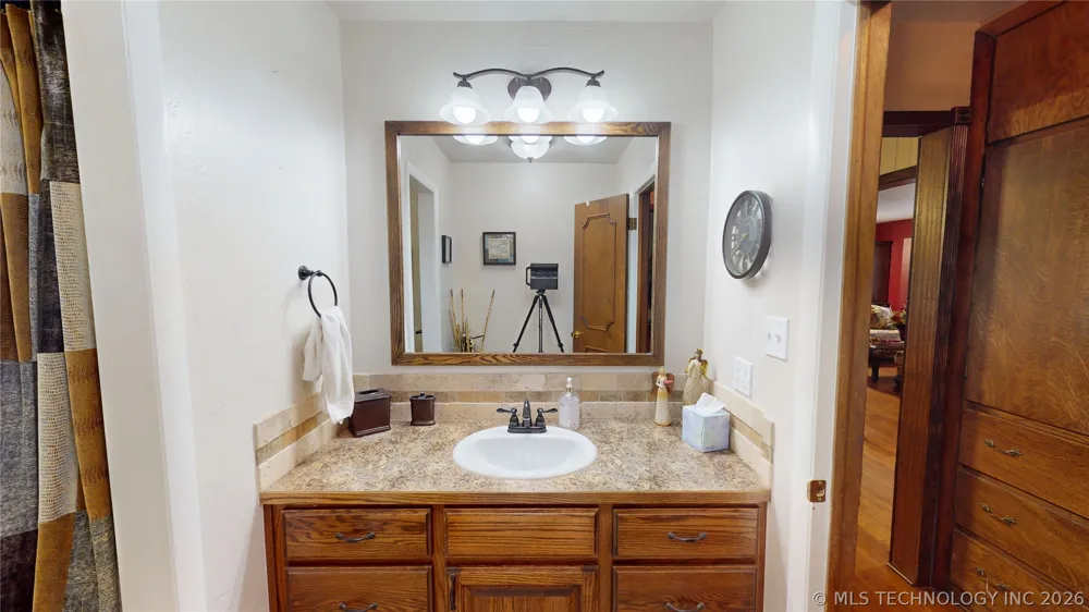 1005 S Broadway Ada, OK 74820