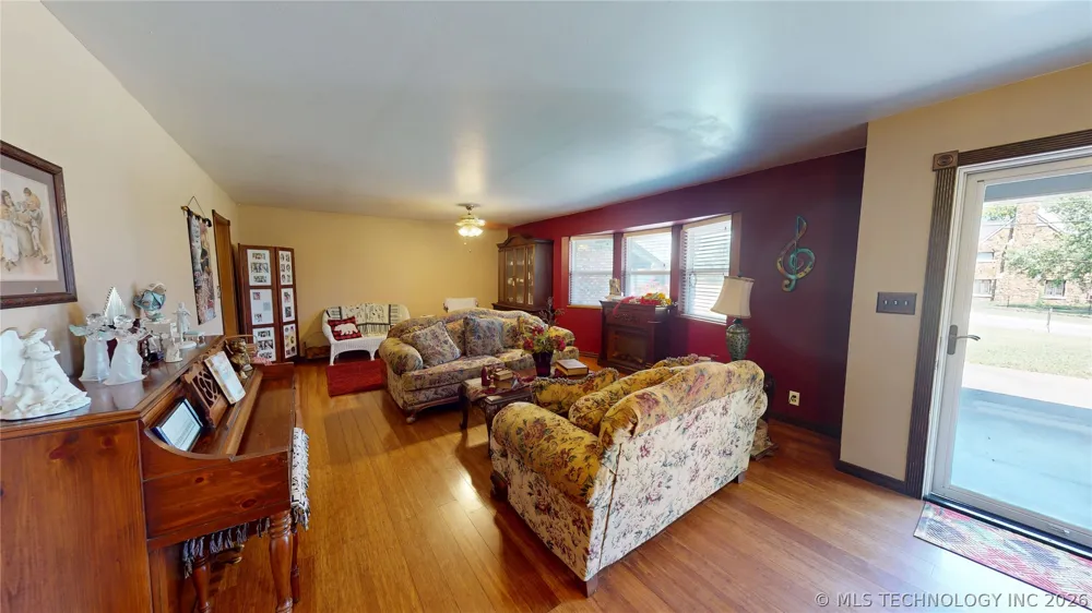 1005 S Broadway Ada, OK 74820