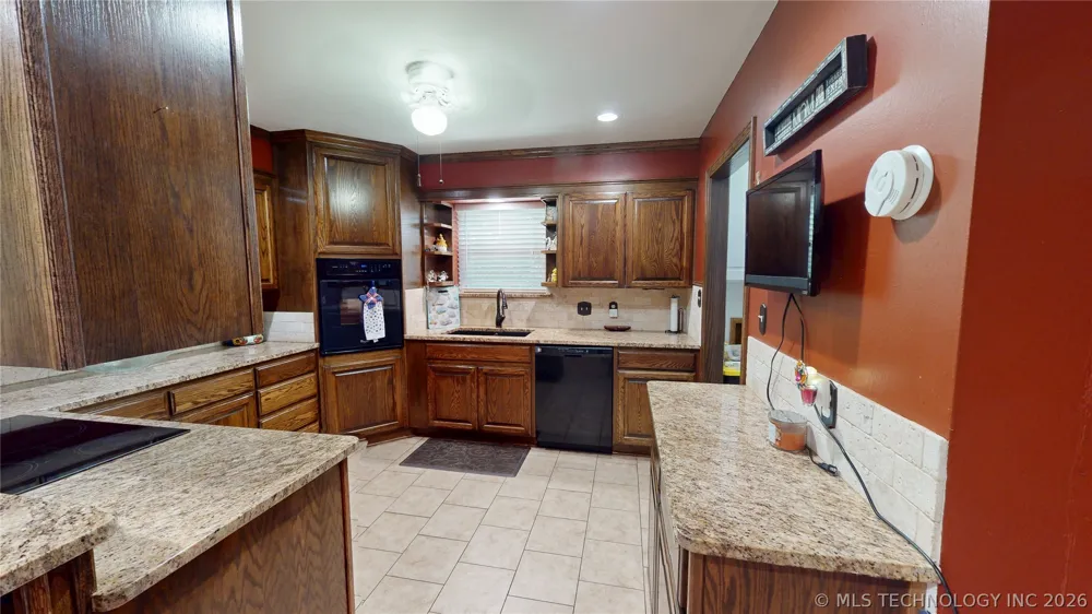 1005 S Broadway Ada, OK 74820