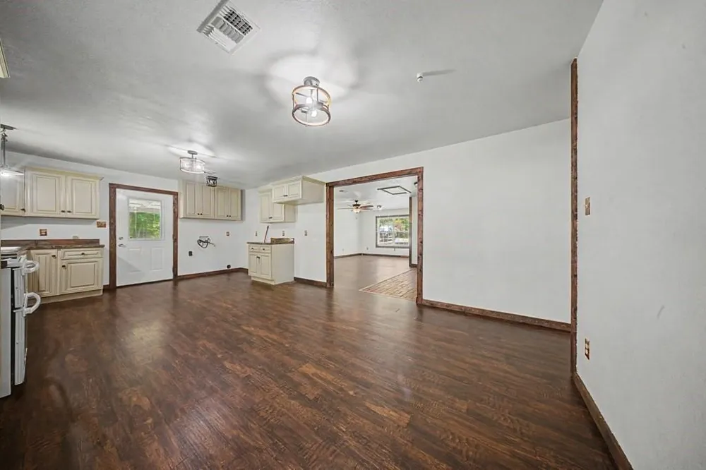 508 Miller Street Broaddus, TX 75929