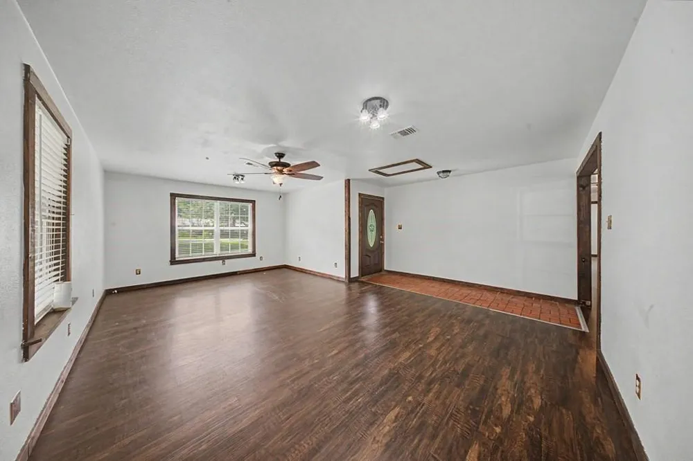 508 Miller Street Broaddus, TX 75929