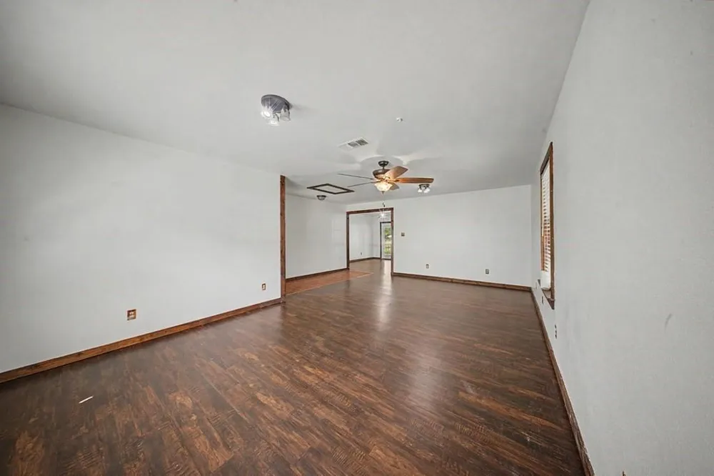 508 Miller Street Broaddus, TX 75929
