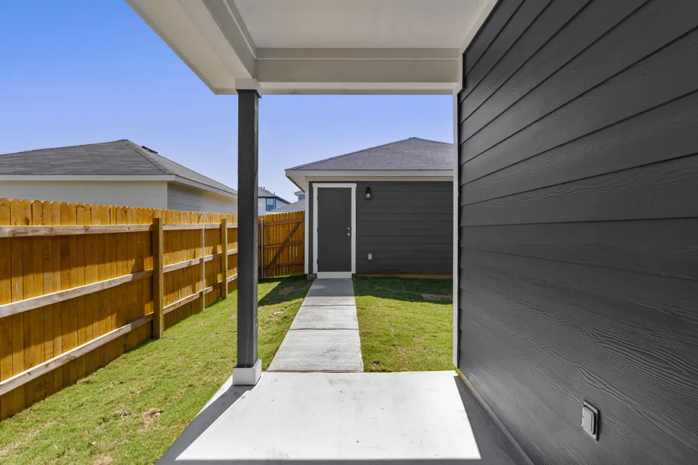 306 Santo Domingo Road Bastrop, TX 78602