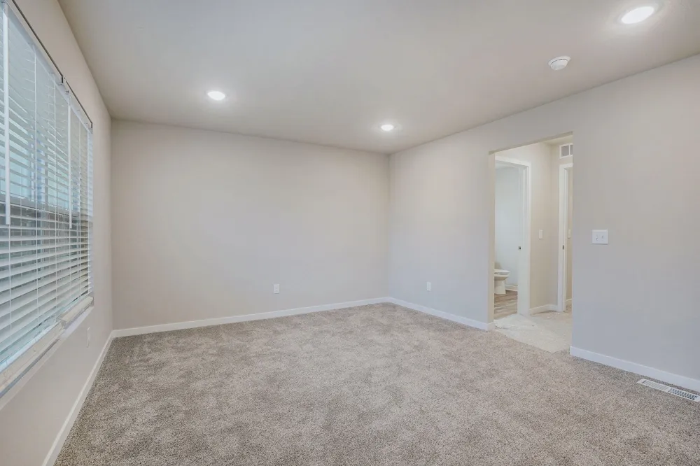 832 Winchester Street Holland City, MI 49423