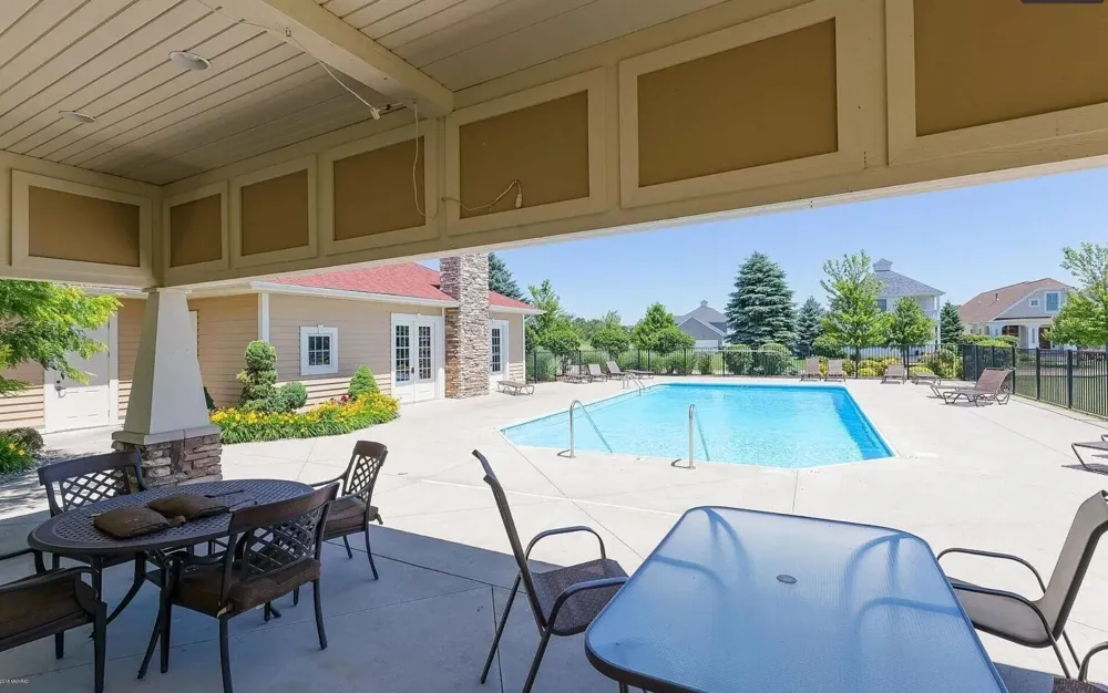 832 Winchester Street Holland City, MI 49423