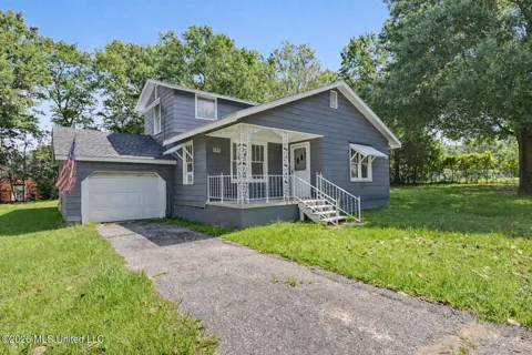 388 Oak Street