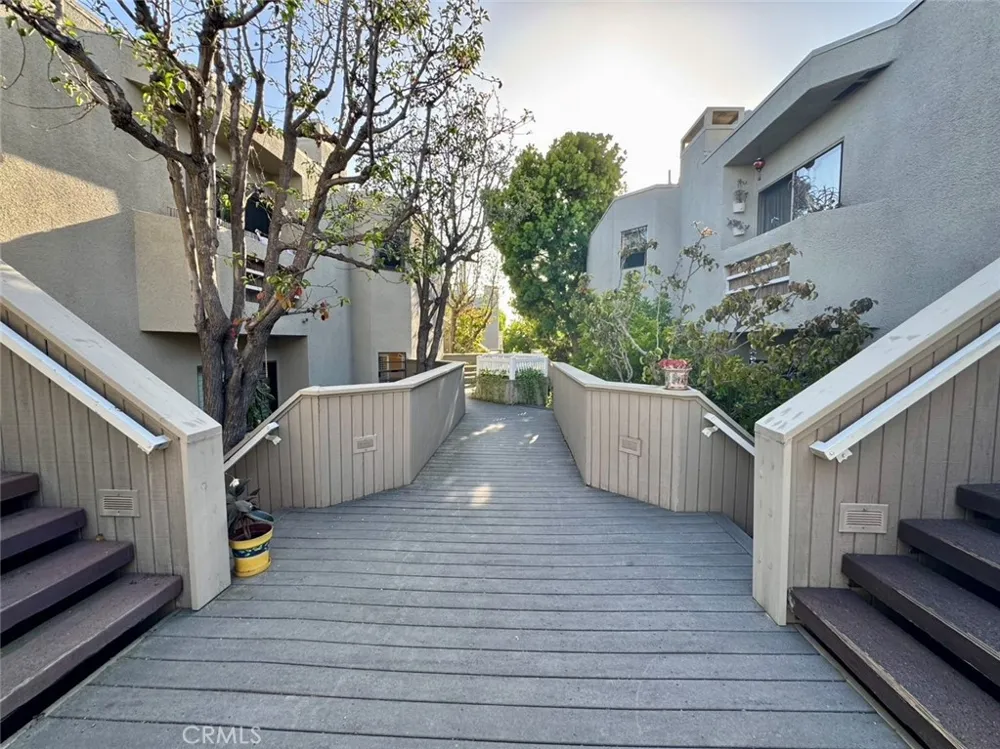 12476 Montecito Road #5 Seal Beach, CA 90740