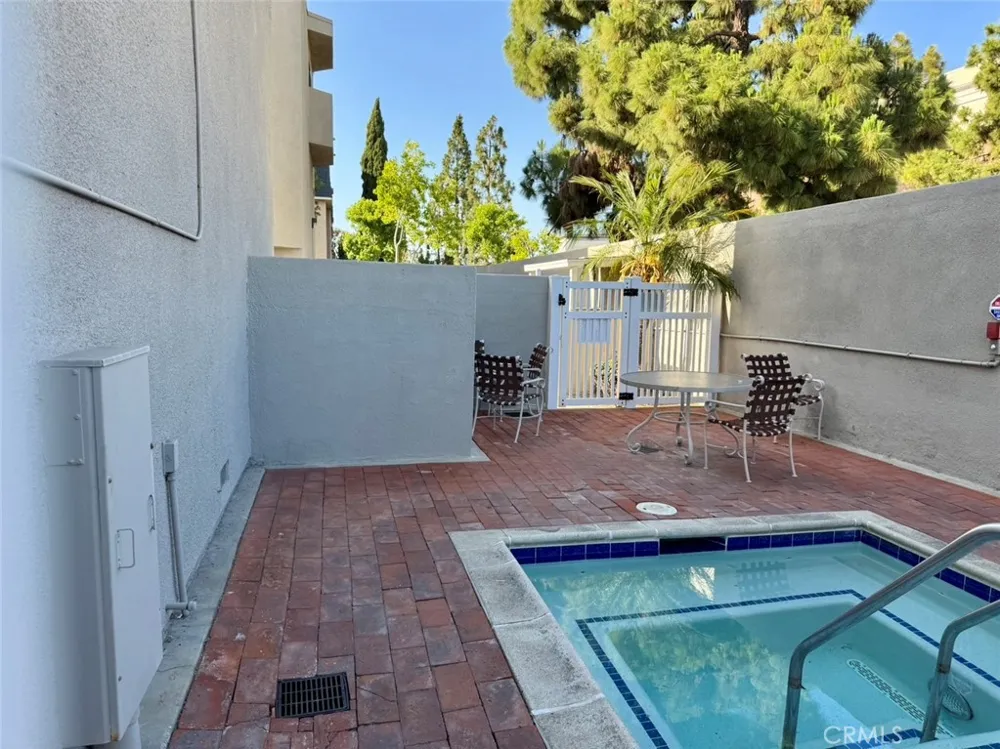 12476 Montecito Road #5 Seal Beach, CA 90740