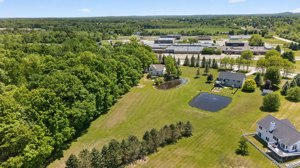 9055 Hegel Road Atlas Township, MI 48438