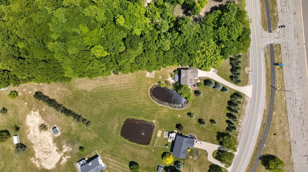 9055 Hegel Road Atlas Township, MI 48438
