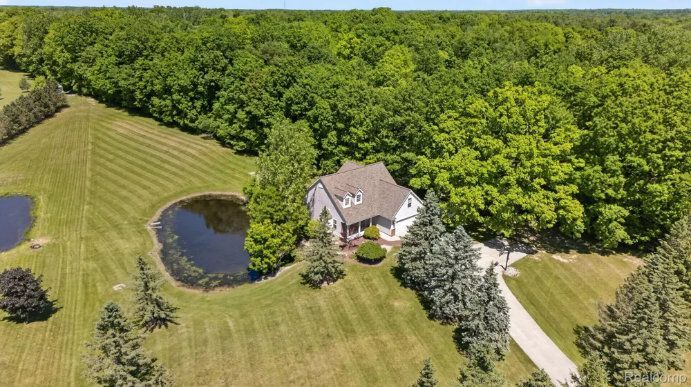 9055 Hegel Road Atlas Township, MI 48438