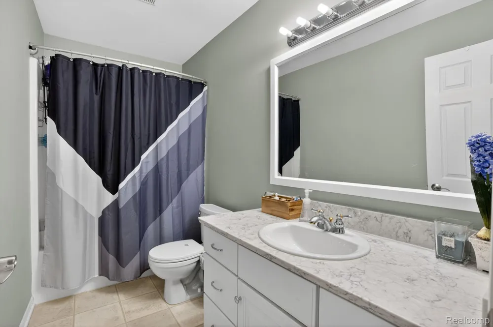 9055 Hegel Road Atlas Township, MI 48438