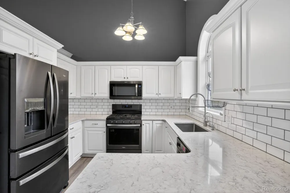 9055 Hegel Road Atlas Township, MI 48438
