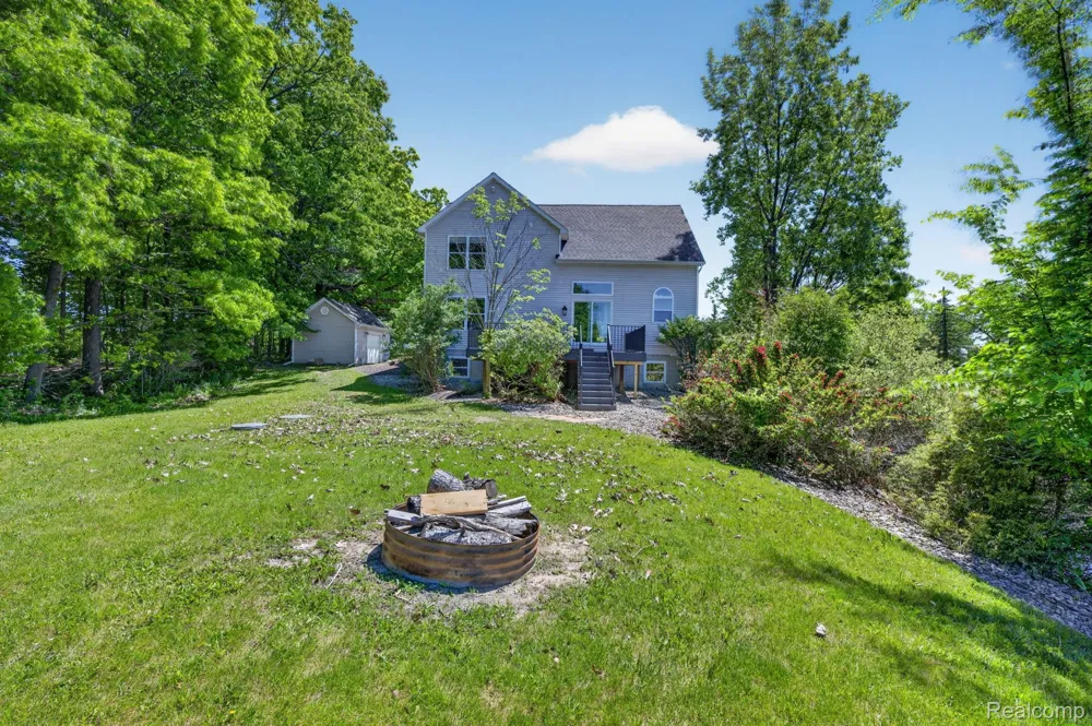 9055 Hegel Road Atlas Township, MI 48438