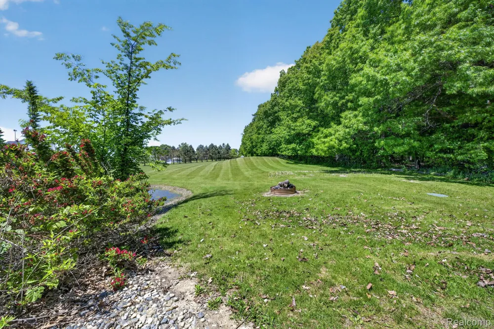9055 Hegel Road Atlas Township, MI 48438