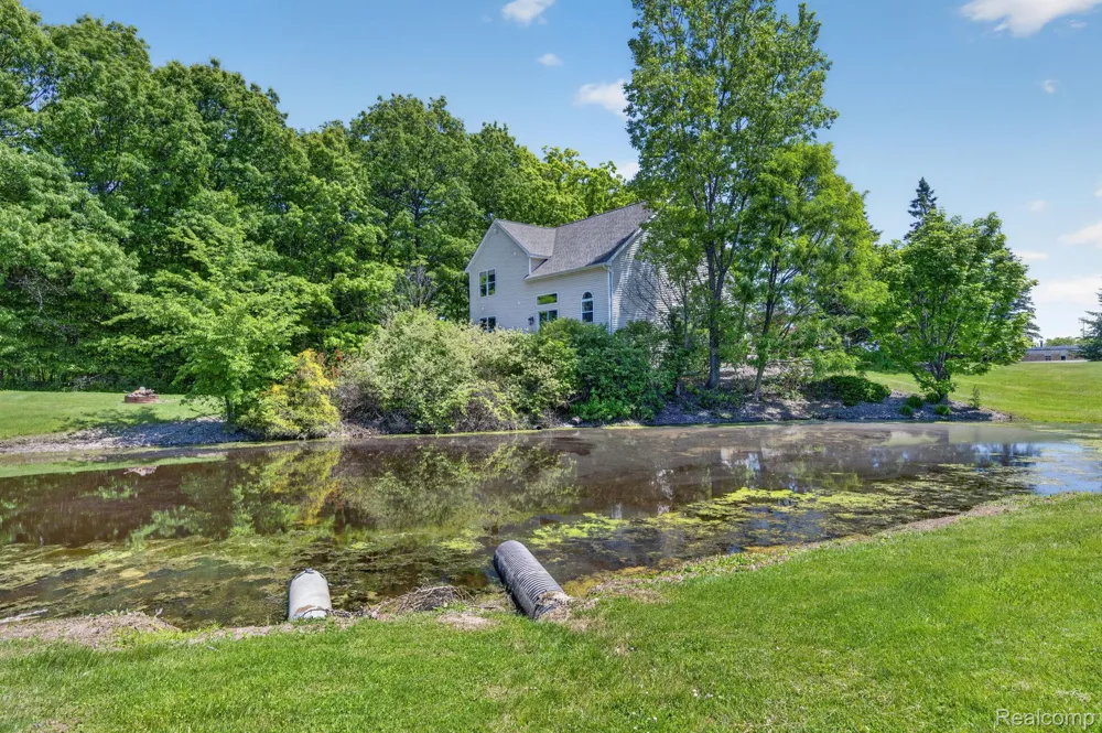 9055 Hegel Road Atlas Township, MI 48438