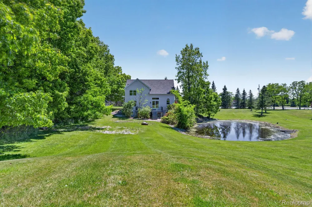 9055 Hegel Road Atlas Township, MI 48438