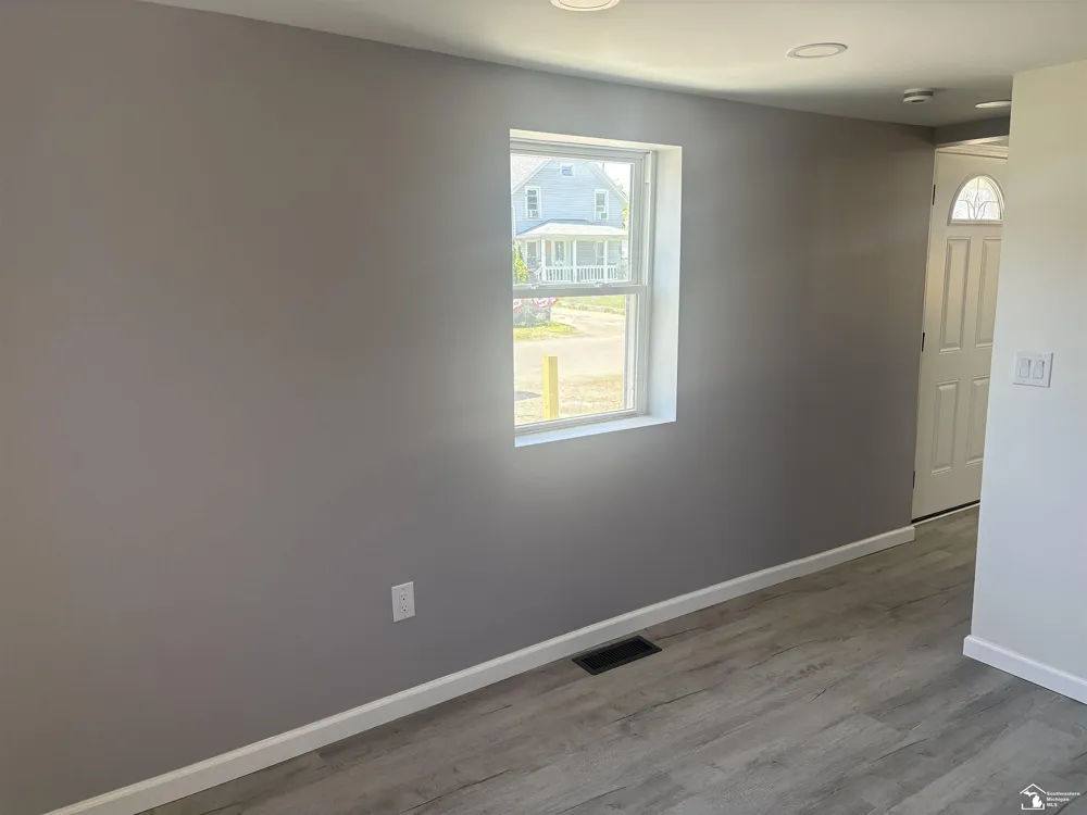 604 W 10th Street Monroe City, MI 48161