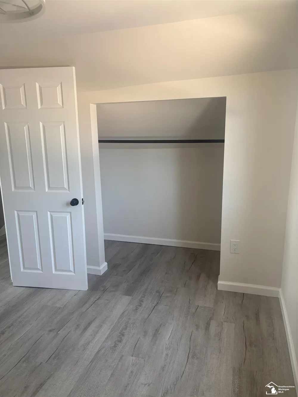 604 W 10th Street Monroe City, MI 48161
