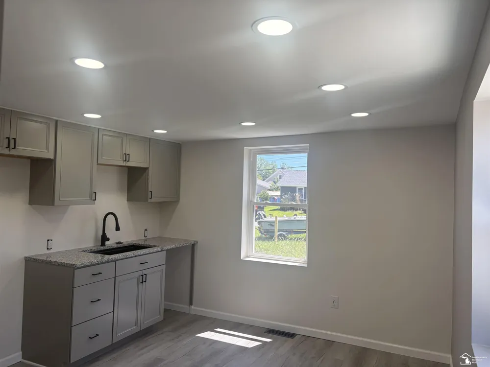 604 W 10th Street Monroe City, MI 48161