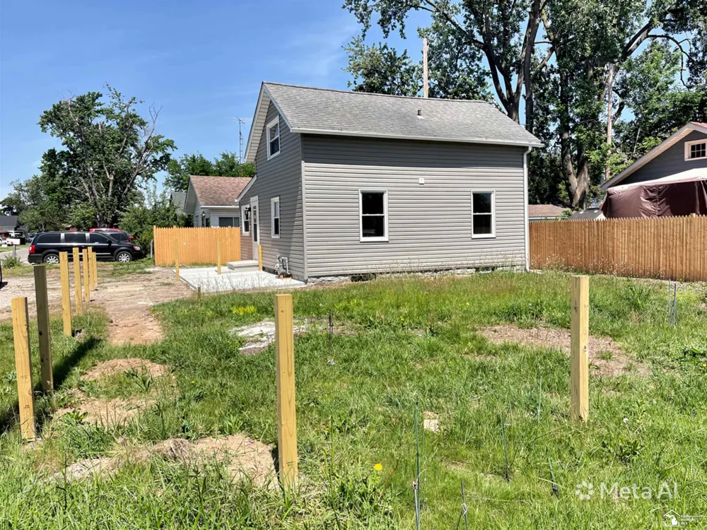 604 W 10th Street Monroe City, MI 48161