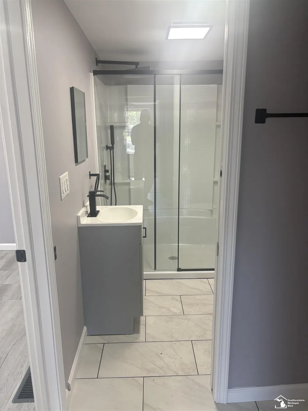 604 W 10th Street Monroe City, MI 48161