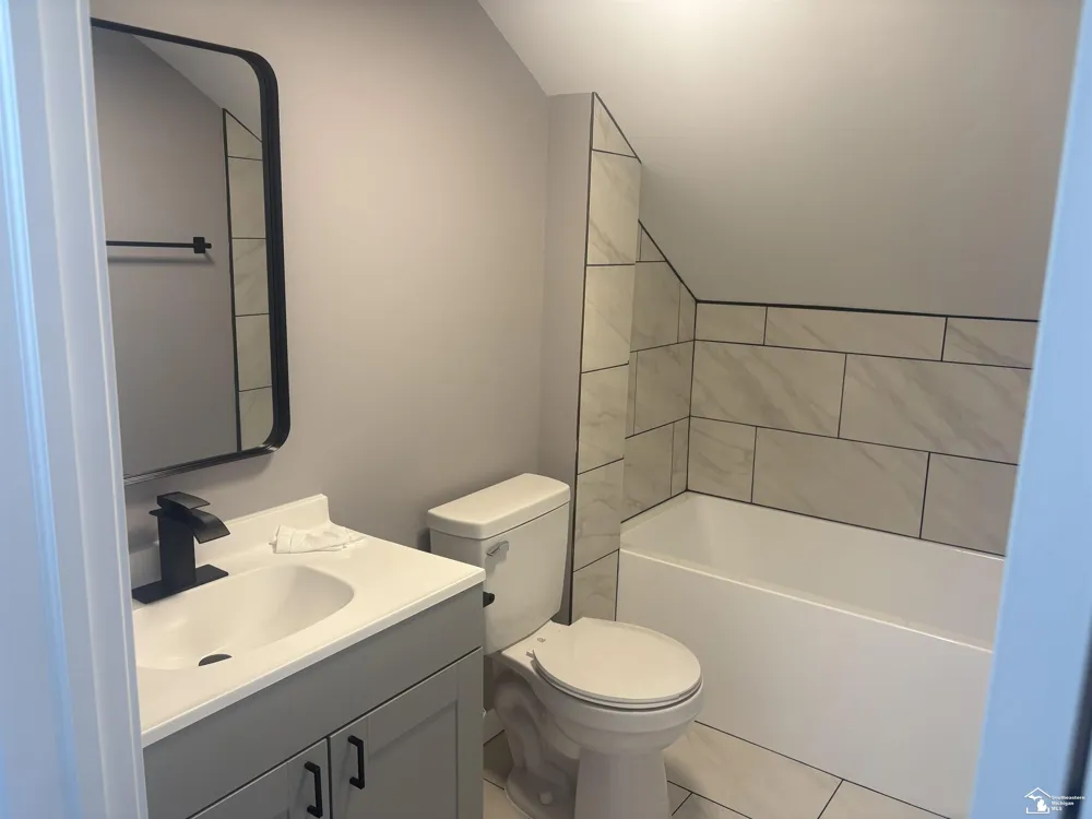 604 W 10th Street Monroe City, MI 48161