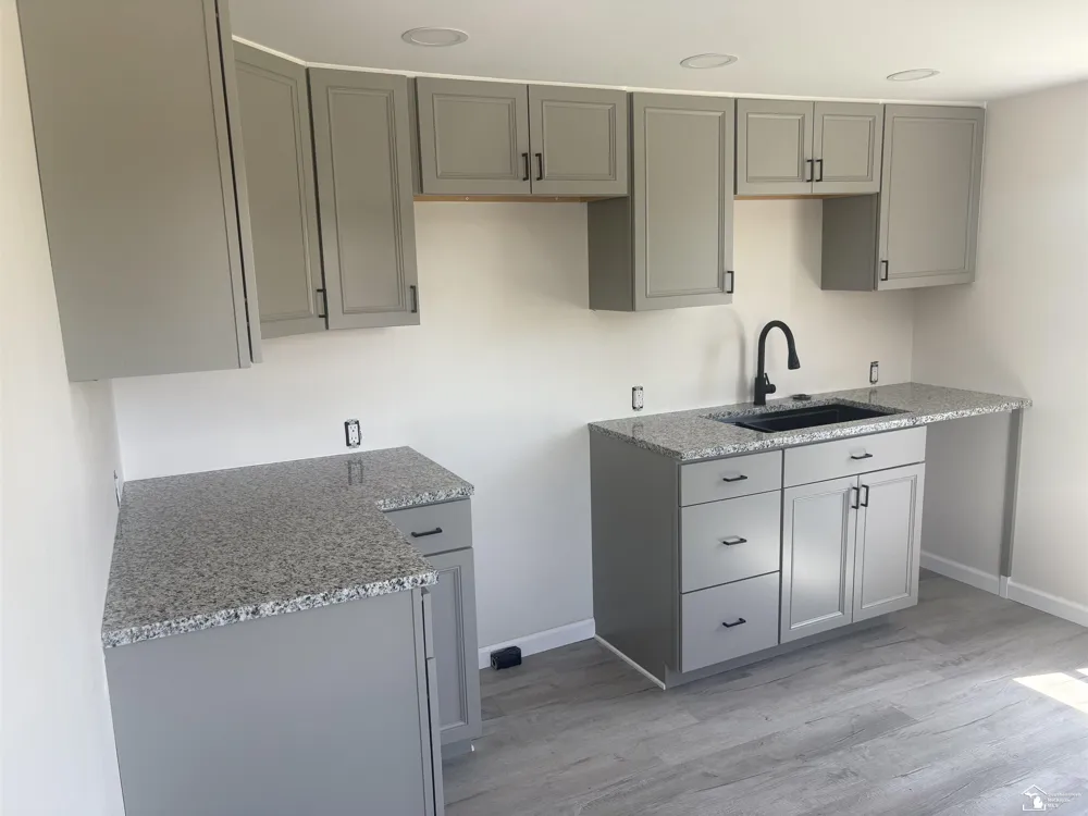 604 W 10th Street Monroe City, MI 48161