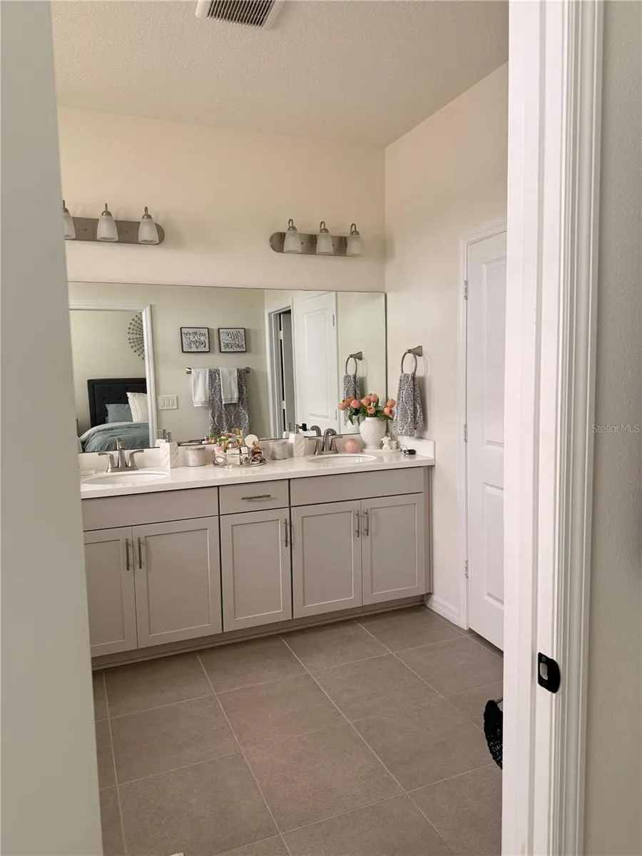 988 VINEYARD RIDGE ROAD Minneola, FL 34715