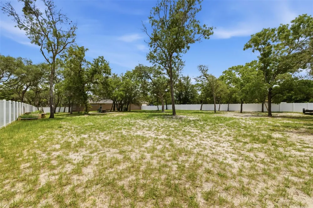 11145 MOUNTAIN MOCKINGBIRD RD Weeki Wachee, FL 34614