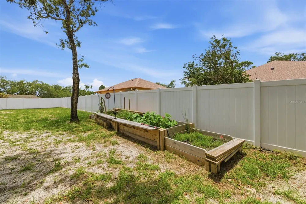 11145 MOUNTAIN MOCKINGBIRD RD Weeki Wachee, FL 34614