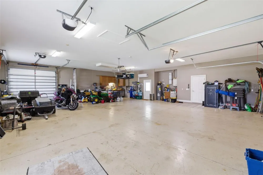 11145 MOUNTAIN MOCKINGBIRD RD Weeki Wachee, FL 34614