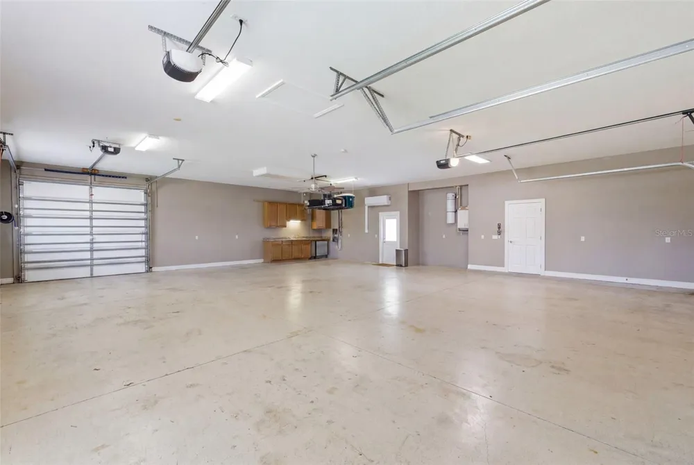11145 MOUNTAIN MOCKINGBIRD RD Weeki Wachee, FL 34614