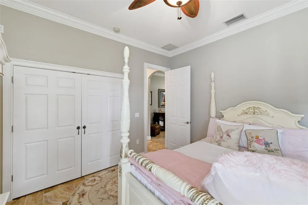 11145 MOUNTAIN MOCKINGBIRD RD Weeki Wachee, FL 34614