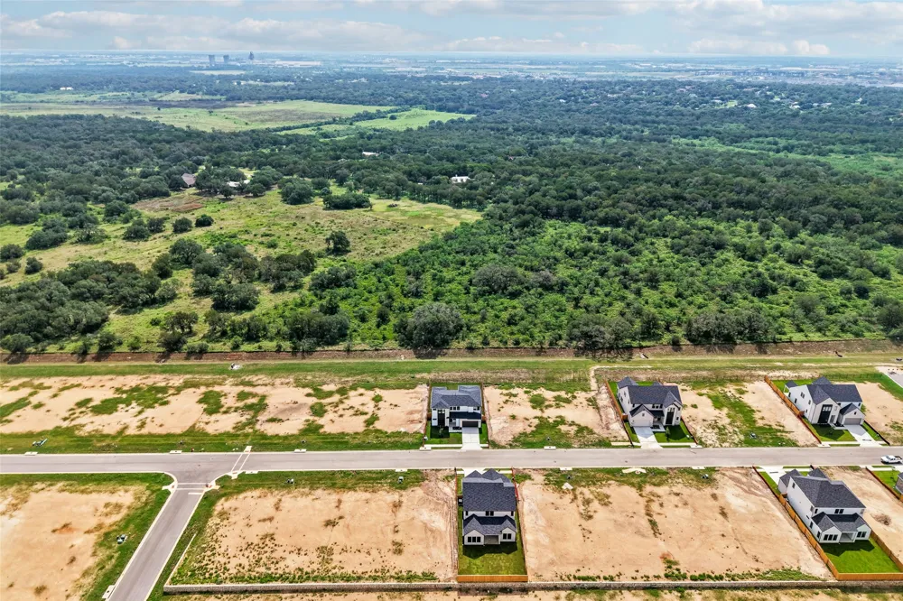 194 Christian Springs Drive Kyle, TX 78640