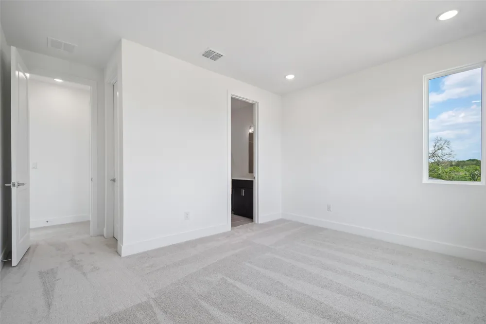 194 Christian Springs Drive Kyle, TX 78640