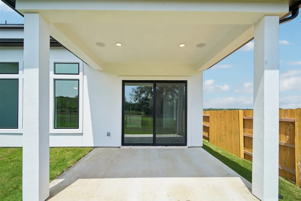 194 Christian Springs Drive Kyle, TX 78640