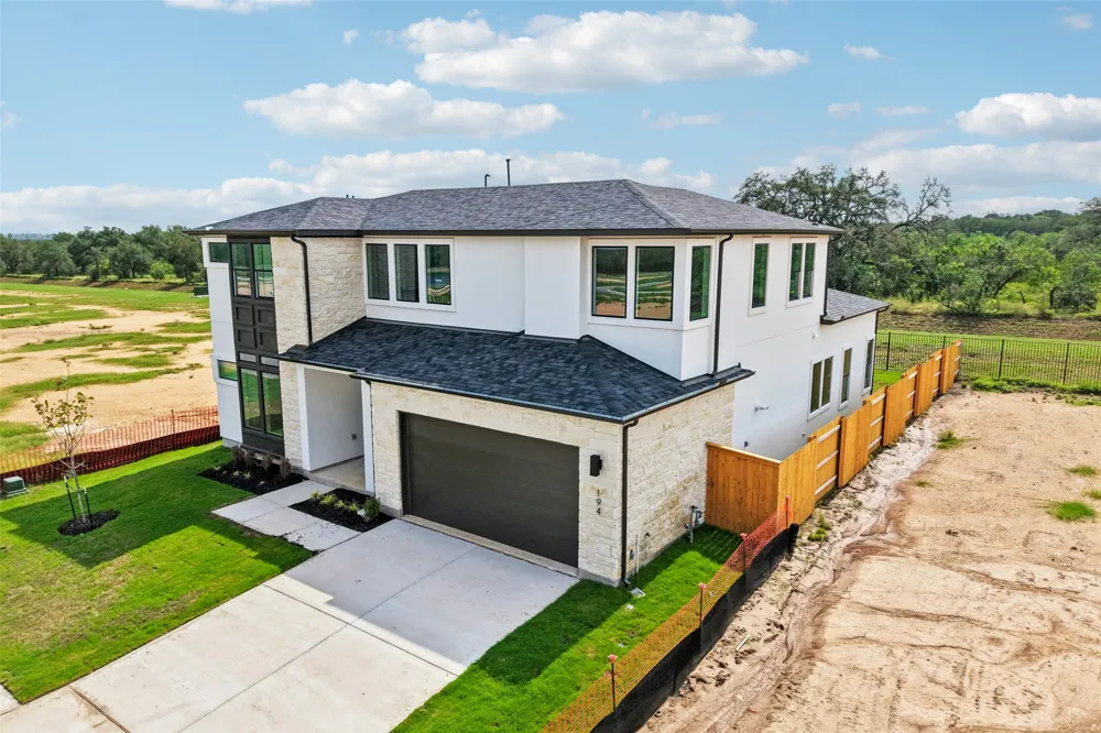 194 Christian Springs Drive Kyle, TX 78640