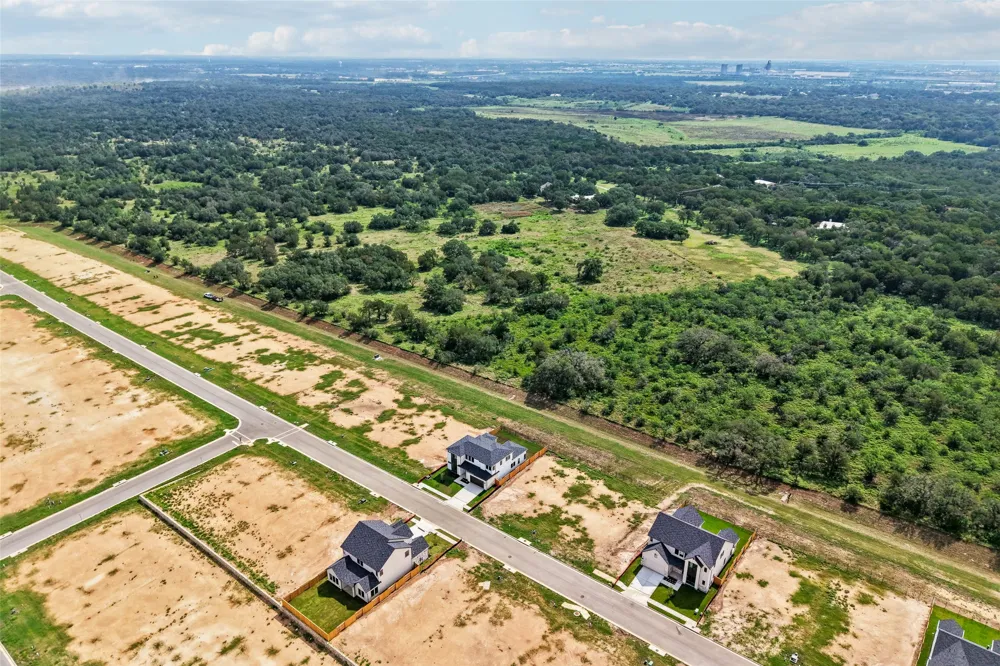 194 Christian Springs Drive Kyle, TX 78640