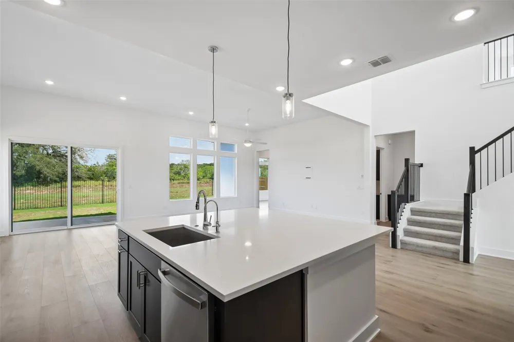 194 Christian Springs Drive Kyle, TX 78640